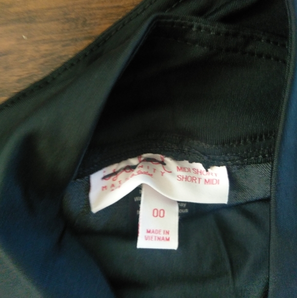 Isabel maternity midi shorts - Picture 3 of 5